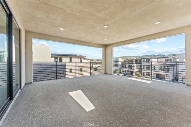 209 Stage, Irvine, CA 92618