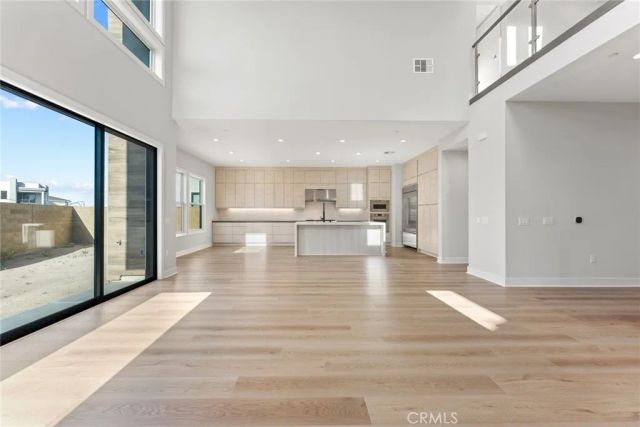 209 Stage, Irvine, CA 92618