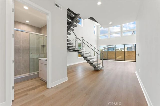 209 Stage, Irvine, CA 92618