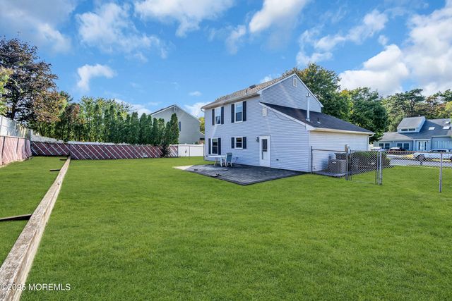 36 Bristlecone Drive, Howell, NJ 07731