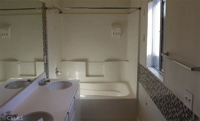 6138 Greenboro, Fontana, CA 92336