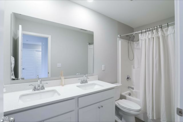 15871 Winnower Drive, Noblesville, IN 46060