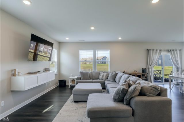 15871 Winnower Drive, Noblesville, IN 46060