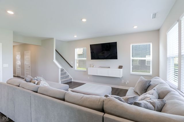 15871 Winnower Drive, Noblesville, IN 46060