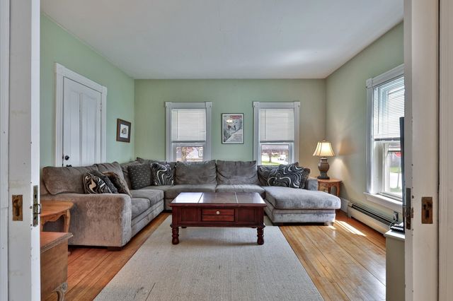 49 Pleasant Street, Ludlow, VT 05149