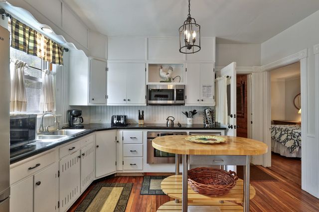 49 Pleasant Street, Ludlow, VT 05149