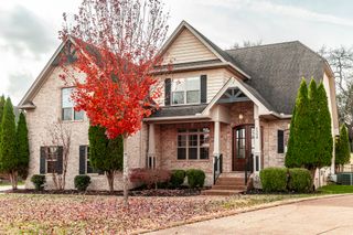 1009 Broughton Pl, Gallatin, TN 37066