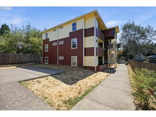 9251 Se Clinton 306, Portland, OR 97266