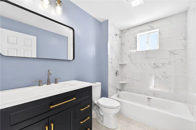 600 E 14th Ave, Munhall, PA 15120