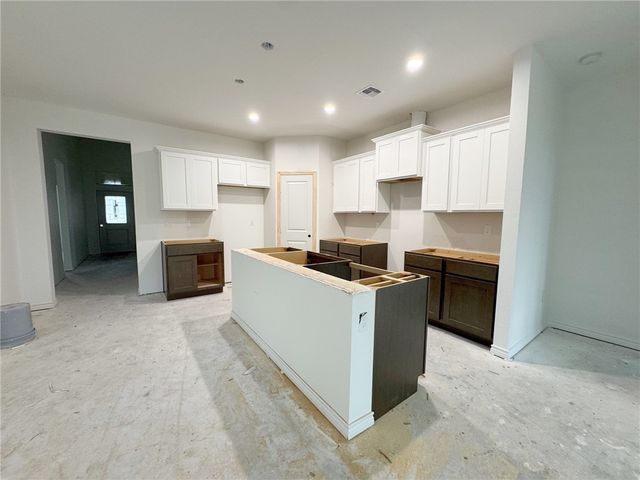 2670 Lady Andrea, Corpus Christi, TX 78415