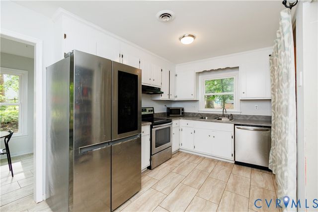 25 Natural Bridge Ct, Chesterfield, VA 23236