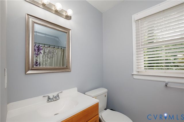 25 Natural Bridge Ct, Chesterfield, VA 23236