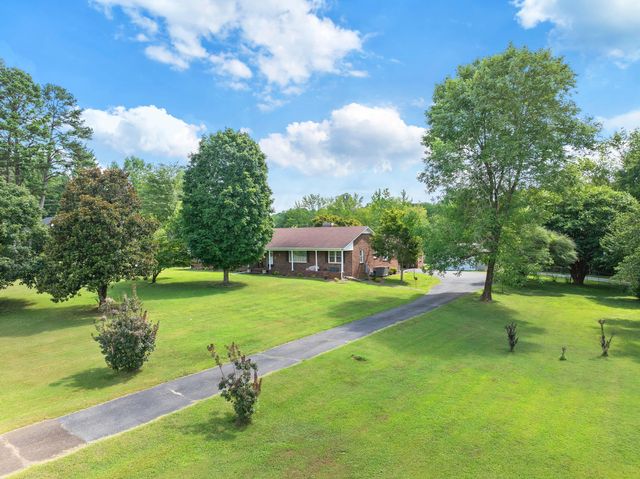 738 N Broad St, Lexington, TN 38351