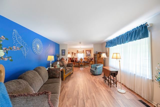 738 N Broad St, Lexington, TN 38351