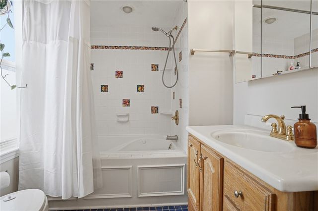 77 Majestic Avenue, Warwick, RI 02888