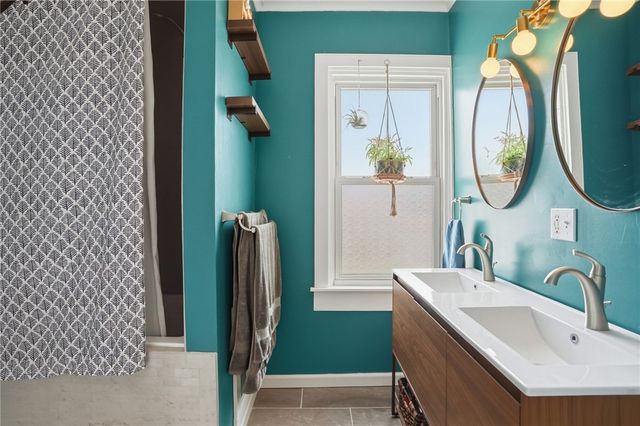 77 Majestic Avenue, Warwick, RI 02888