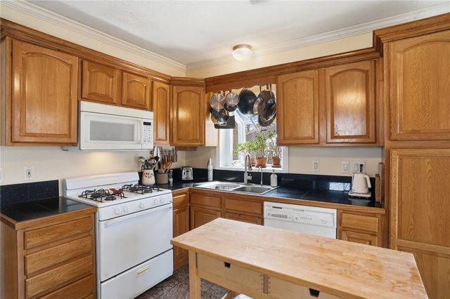 77 Majestic Avenue, Warwick, RI 02888