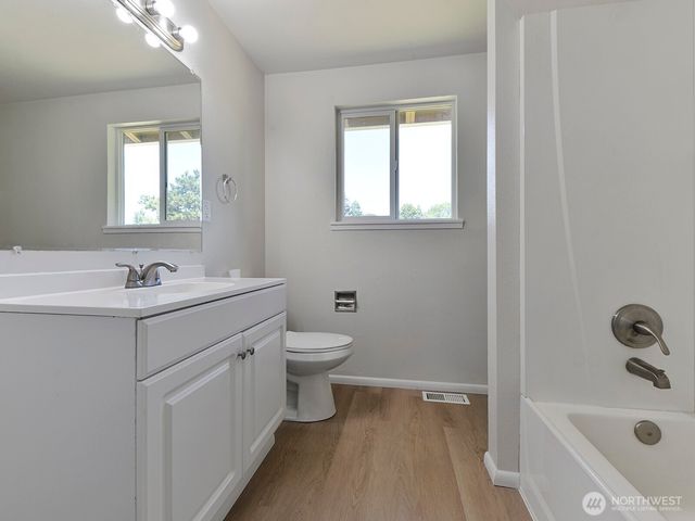 1501 154th Street E, Tacoma, WA 98445