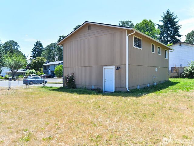 1501 154th Street E, Tacoma, WA 98445