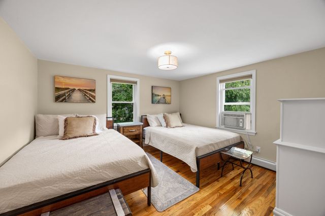33 Lakefield Rd, Yarmouth, MA 02664