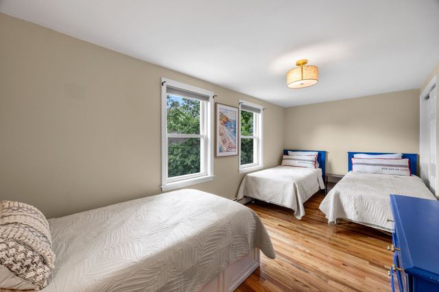 33 Lakefield Rd, Yarmouth, MA 02664
