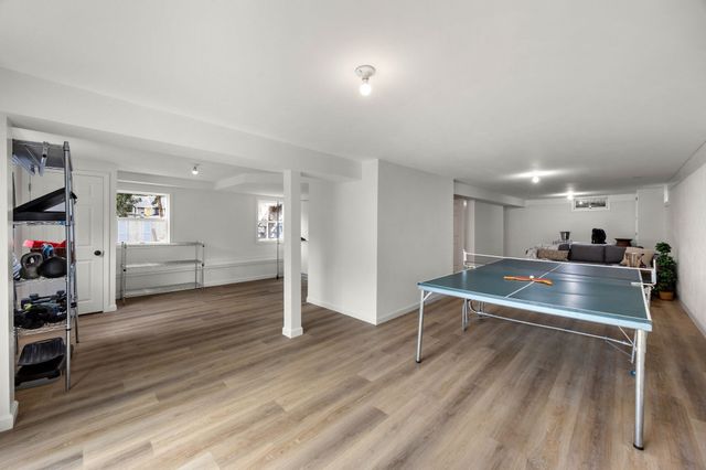 33 Lakefield Rd, Yarmouth, MA 02664