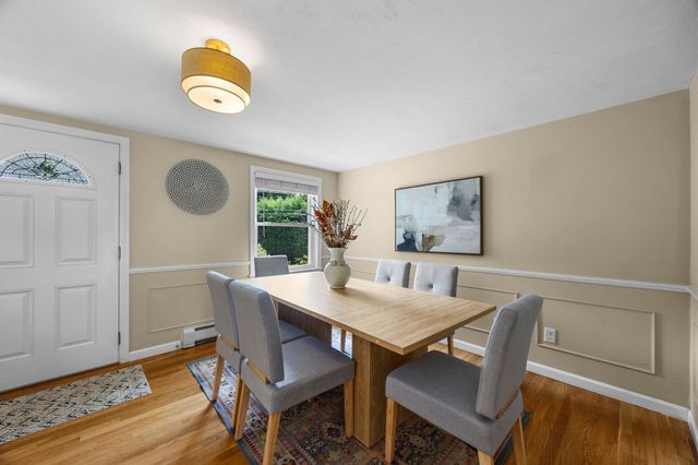 33 Lakefield Rd, Yarmouth, MA 02664