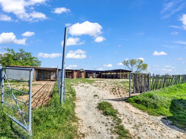 4507 County Road 2690, Alvord, TX 76225