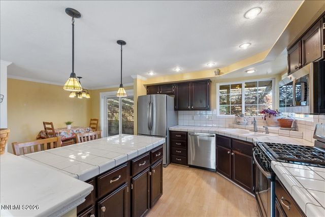 320 E Gault Way, Sparks, NV 89431