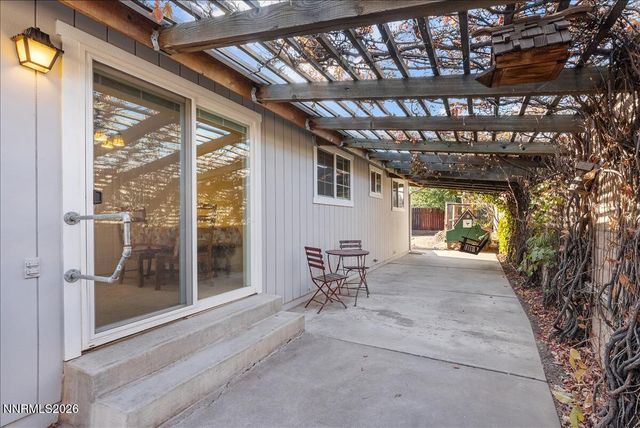 320 E Gault Way, Sparks, NV 89431