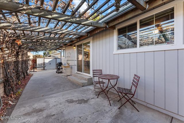 320 E Gault Way, Sparks, NV 89431