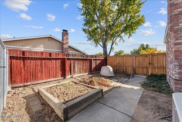 320 E Gault Way, Sparks, NV 89431