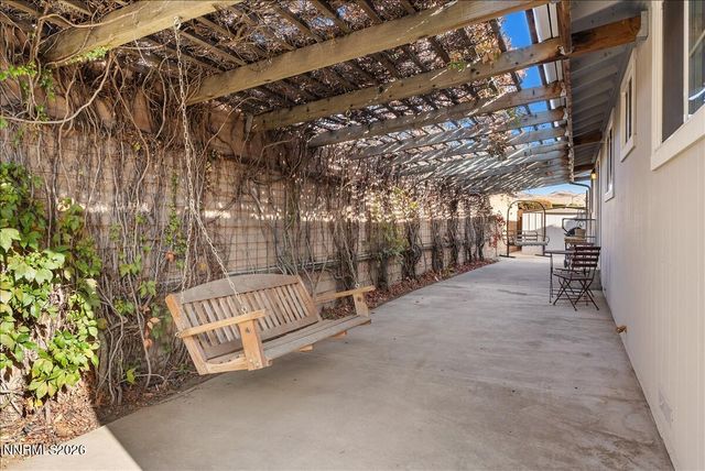 320 E Gault Way, Sparks, NV 89431
