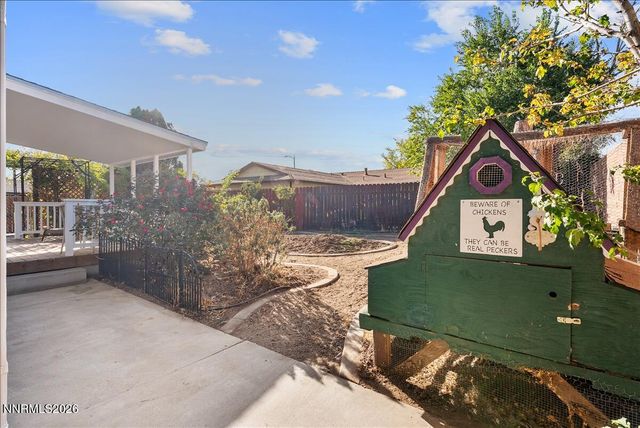 320 E Gault Way, Sparks, NV 89431