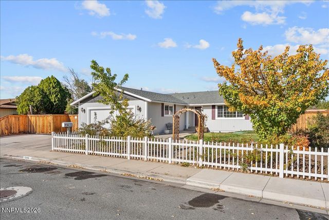 320 E Gault Way, Sparks, NV 89431