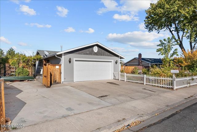 320 E Gault Way, Sparks, NV 89431