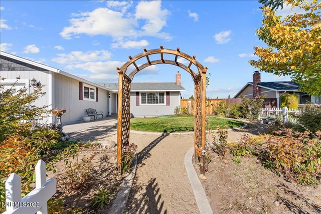 320 E Gault Way, Sparks, NV 89431