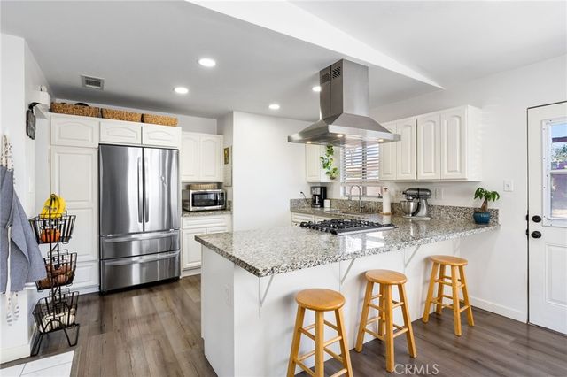 1454 W J, Ontario, CA 91762