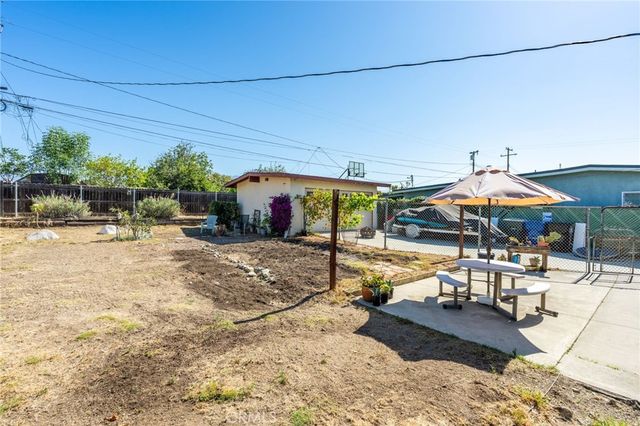 1454 W J, Ontario, CA 91762