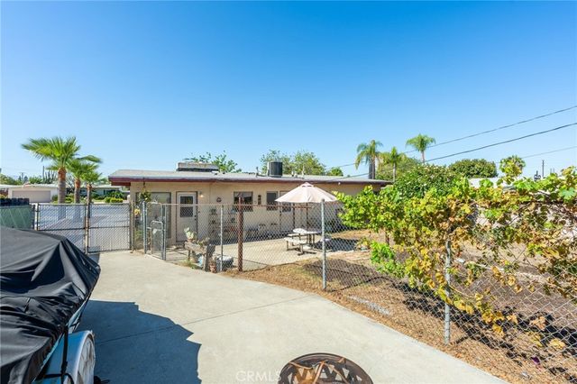 1454 W J, Ontario, CA 91762