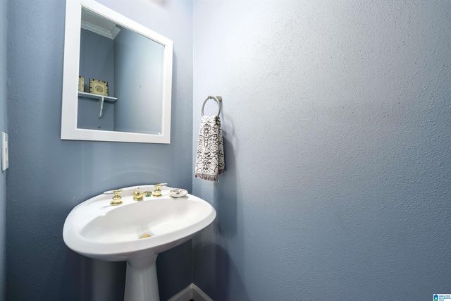 6040 WOODVALE ROAD, Helena, AL 35080