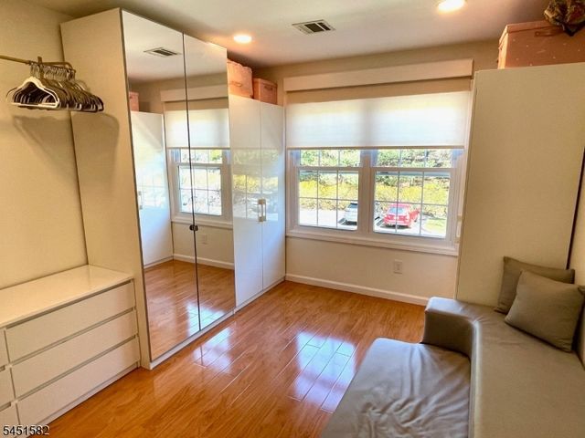 122 Cambridge Ct 122, Clifton City, NJ 07014