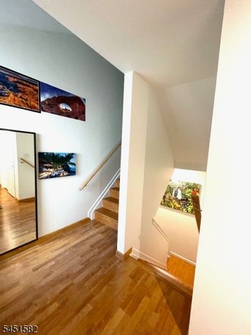 122 Cambridge Ct 122, Clifton City, NJ 07014