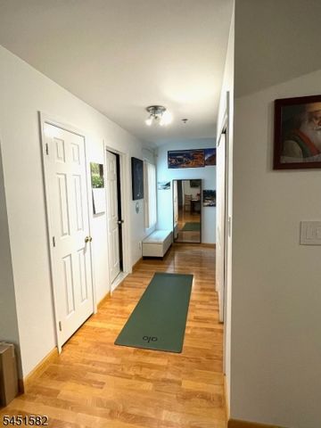 122 Cambridge Ct 122, Clifton City, NJ 07014