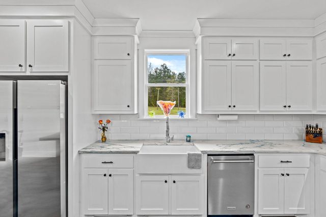 173 R Thompson Rd., Lumberton, MS 39455