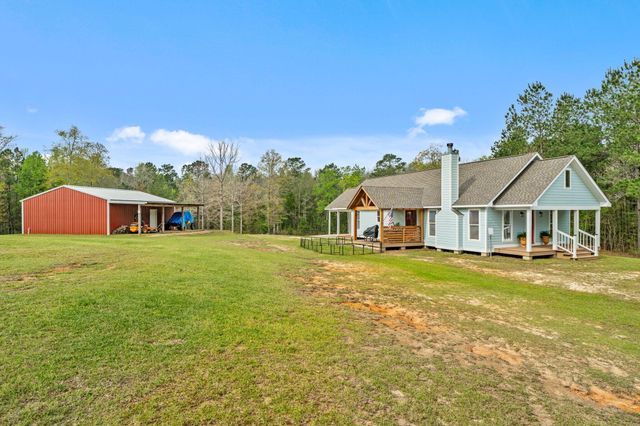 173 R Thompson Rd., Lumberton, MS 39455