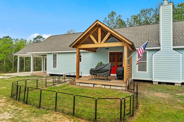 173 R Thompson Rd., Lumberton, MS 39455