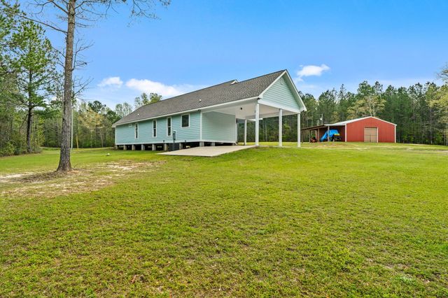 173 R Thompson Rd., Lumberton, MS 39455