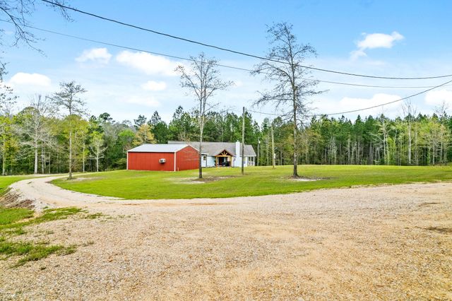 173 R Thompson Rd., Lumberton, MS 39455