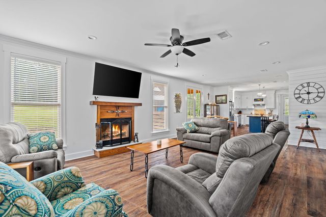 173 R Thompson Rd., Lumberton, MS 39455